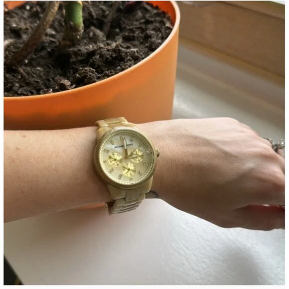 Michael Kors Chronograph Women's Watch MK5039 - Picture 4 of 9